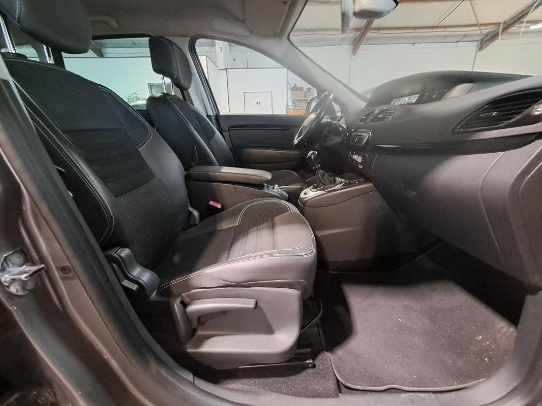 Renault Scénic - Photo 16