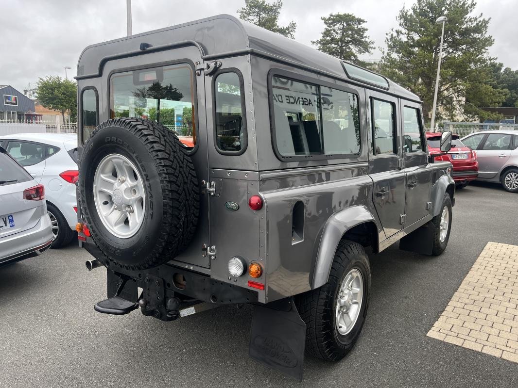 Land Rover Defender - Photo 5