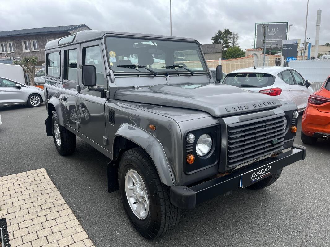 Land Rover Defender - Photo 6