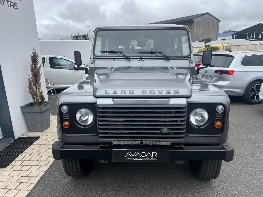 Land Rover Defender - Photo 7