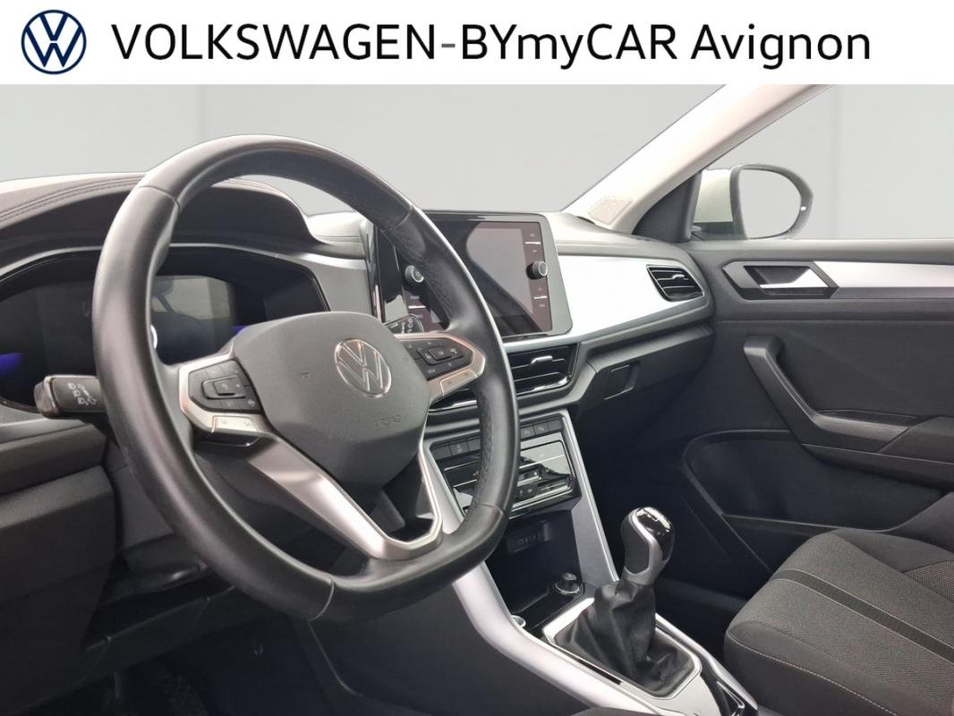 Volkswagen T-Roc - Photo 22