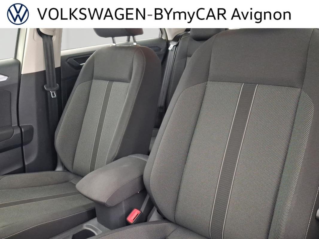 Volkswagen T-Roc - Photo 23