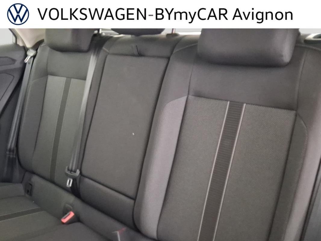Volkswagen T-Roc - Photo 24