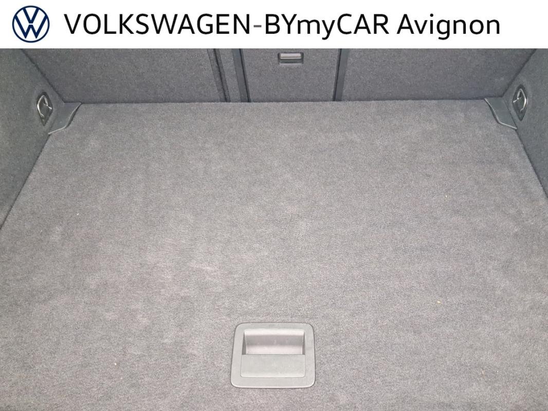 Volkswagen T-Roc - Photo 25