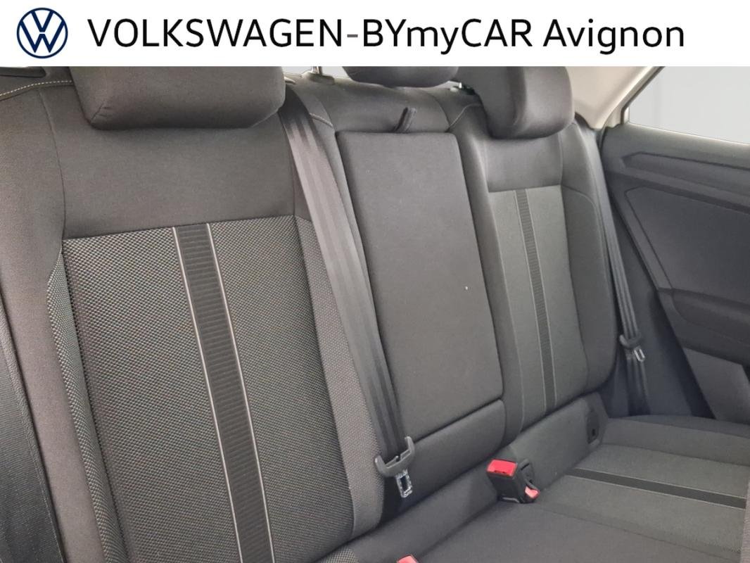 Volkswagen T-Roc - Photo 26