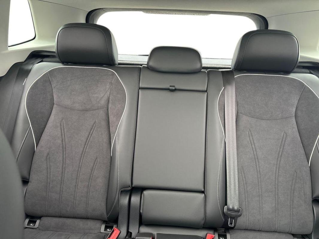 Volkswagen Tiguan - Photo 22