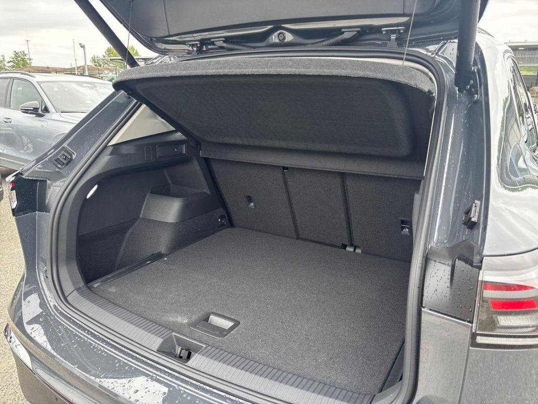 Volkswagen Tiguan - Photo 32