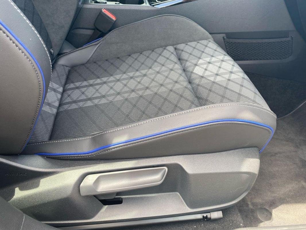 Volkswagen Golf - Photo 14