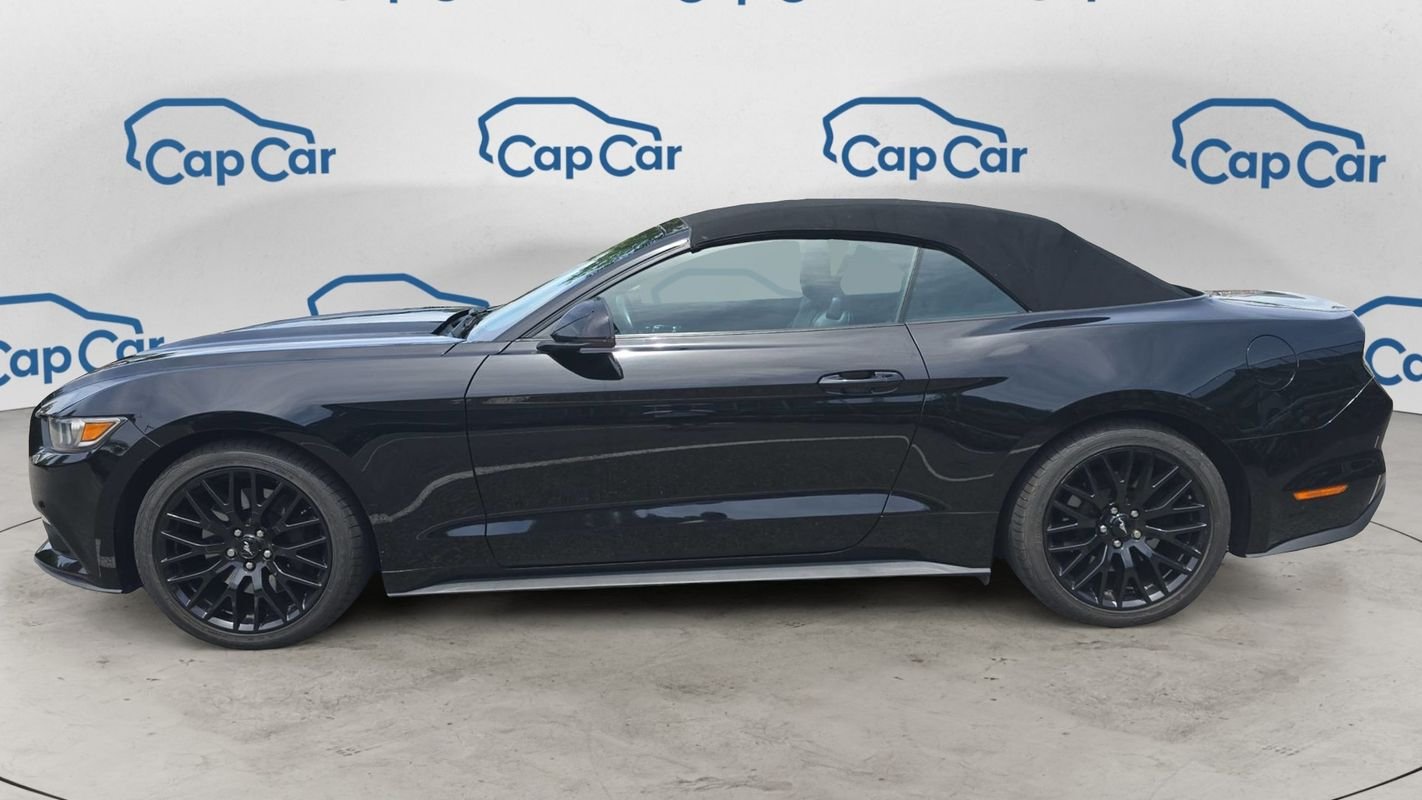 Ford Mustang - Photo 2