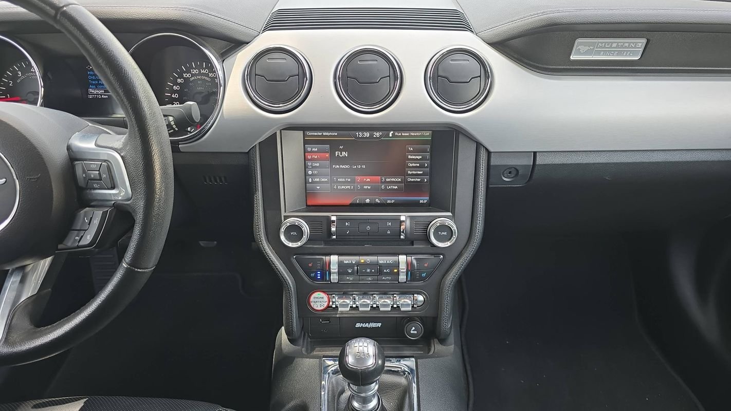 Ford Mustang - Photo 24