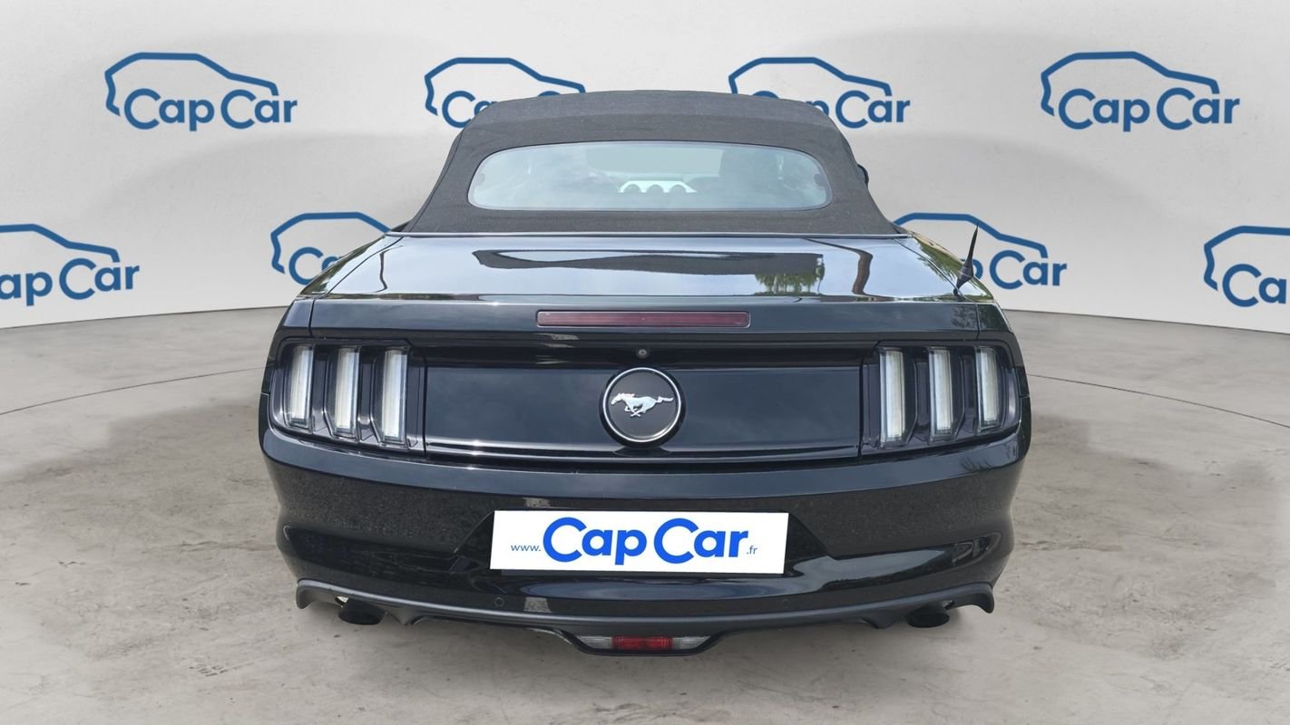 Ford Mustang - Photo 3