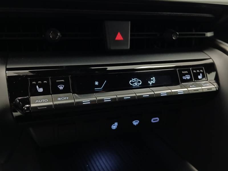 Toyota C-HR - Photo 21