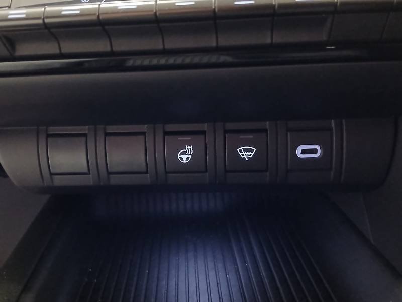 Toyota C-HR - Photo 22