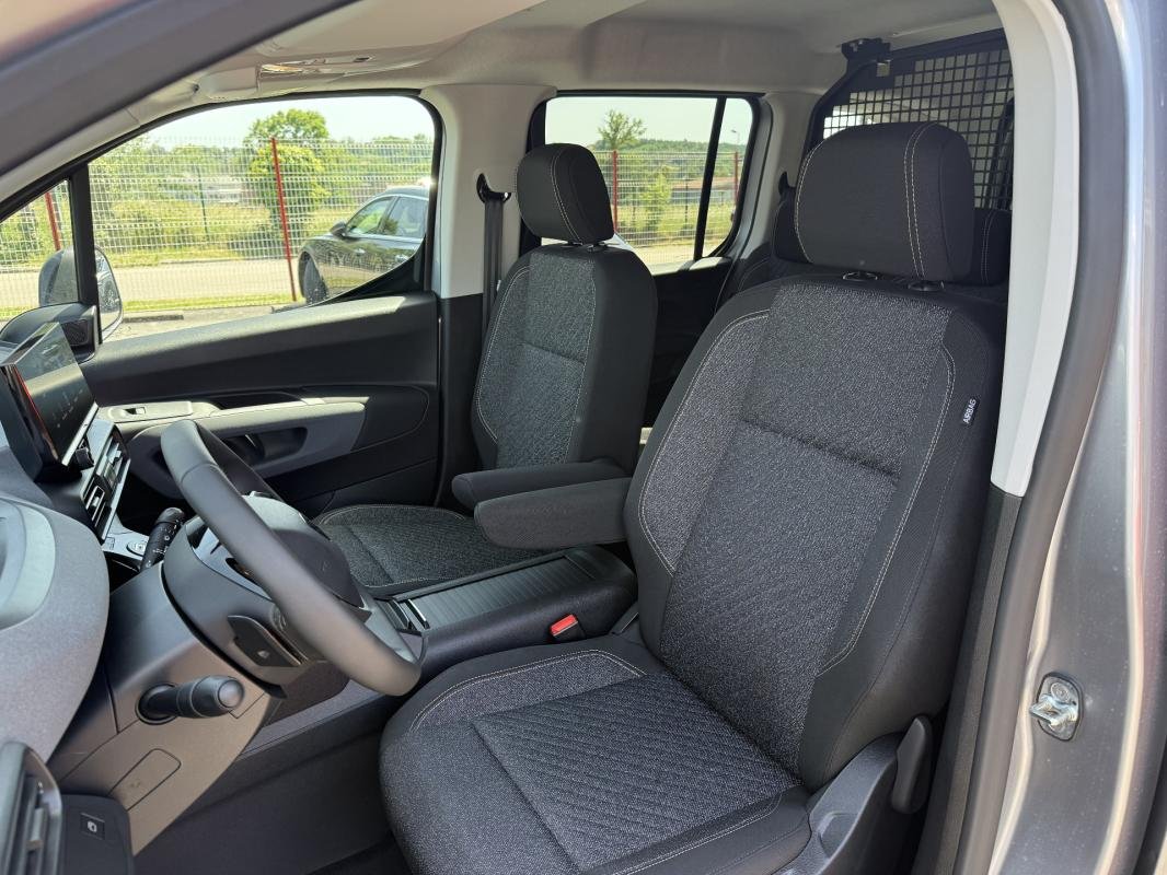 Peugeot Rifter - Photo 25