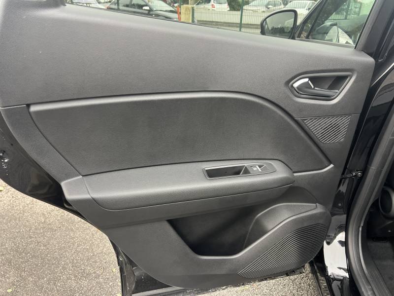 Renault Captur - Photo 11