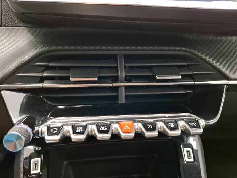 Peugeot 208 - Photo 26