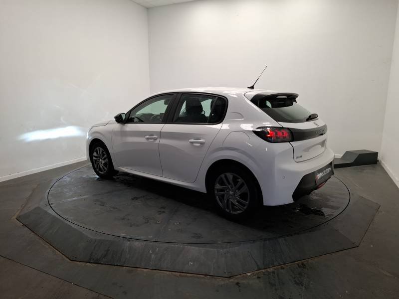 Peugeot 208 - Photo 3