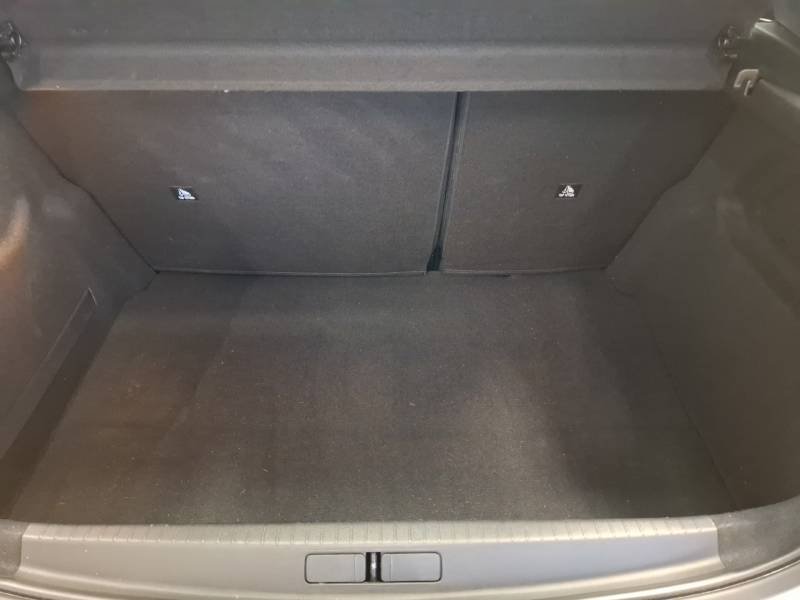 Peugeot 208 - Photo 9