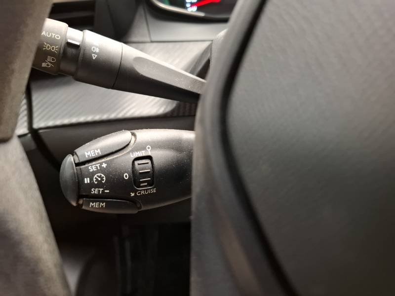 Peugeot 208 affaire - Photo 15