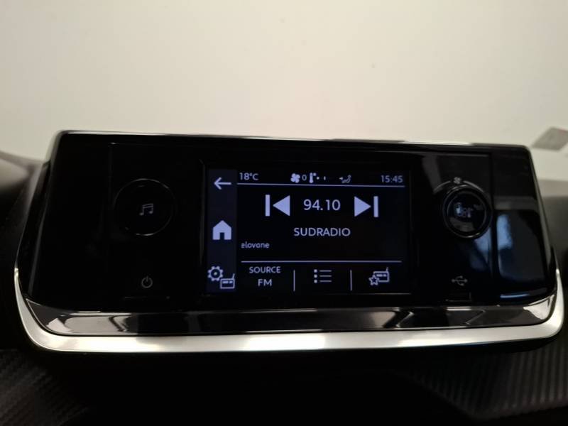 Peugeot 208 affaire - Photo 17