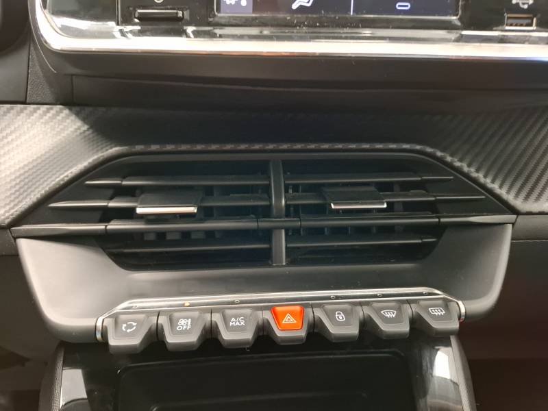 Peugeot 208 affaire - Photo 19