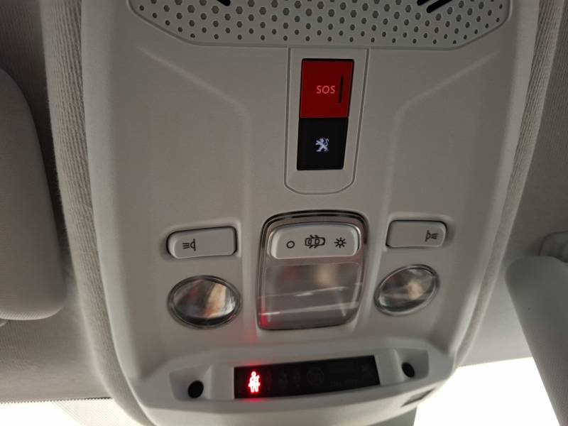 Peugeot 208 affaire - Photo 22