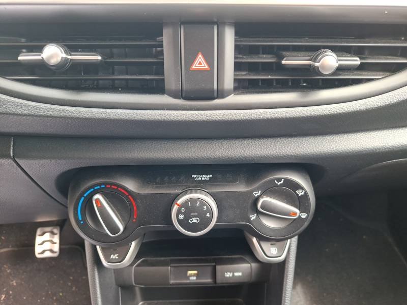 Kia Picanto - Photo 22