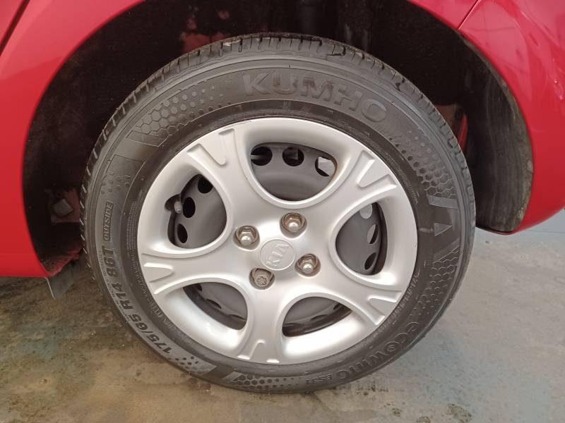 Kia Picanto - Photo 8