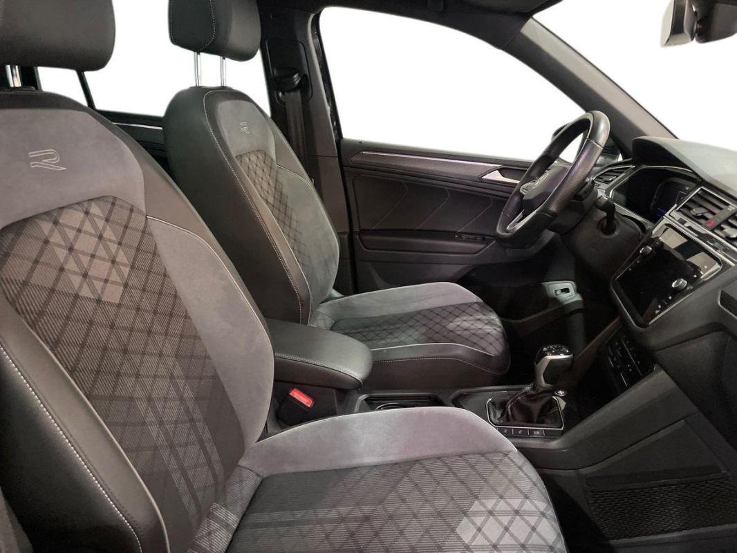Volkswagen Tiguan - Photo 13