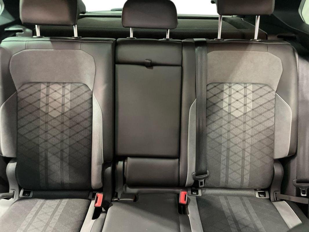Volkswagen Tiguan - Photo 22