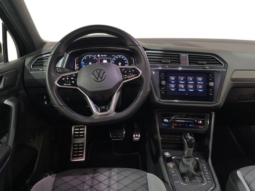 Volkswagen Tiguan - Photo 24