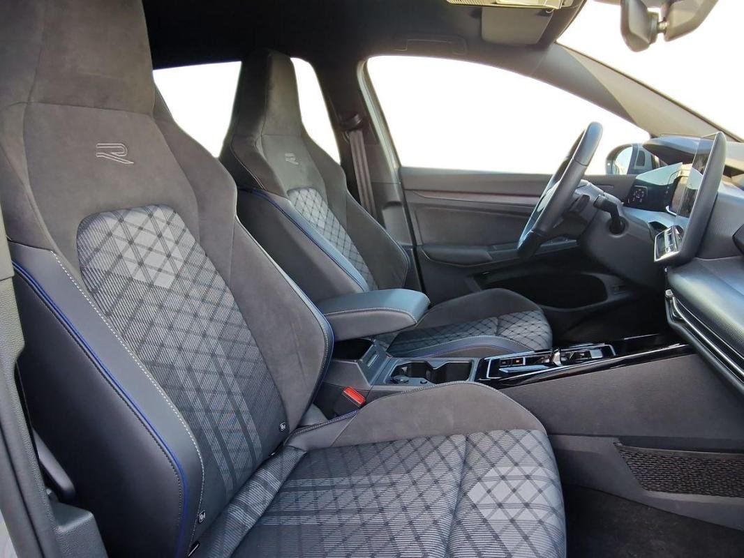 Volkswagen Golf SW - Photo 13