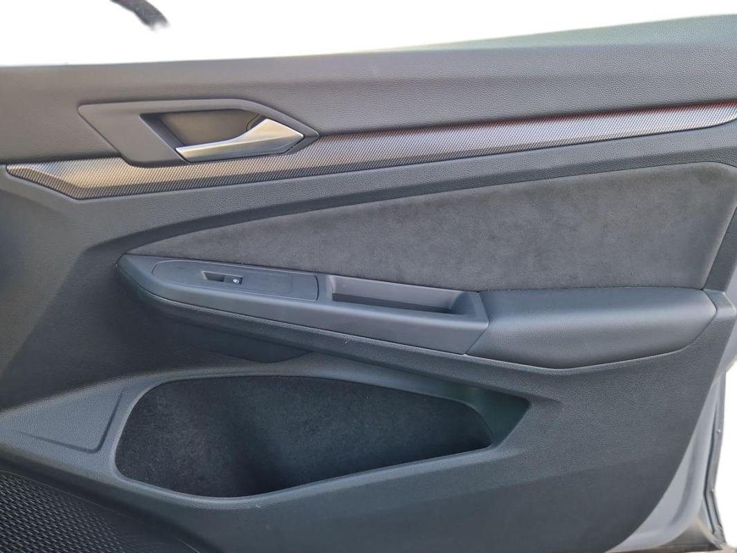 Volkswagen Golf SW - Photo 15