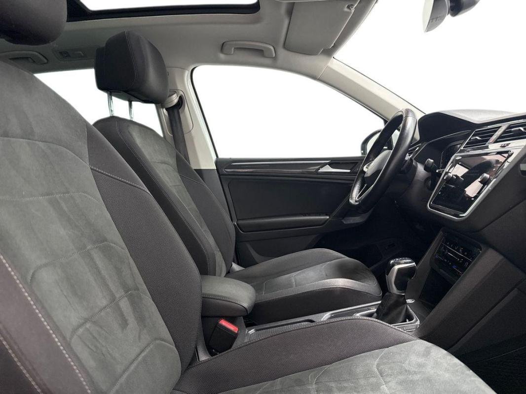 Volkswagen Tiguan - Photo 13