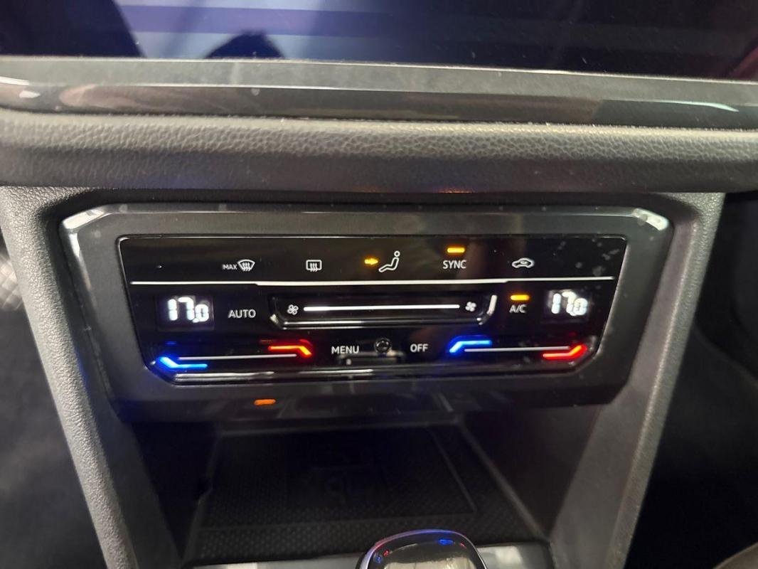 Volkswagen Tiguan - Photo 19