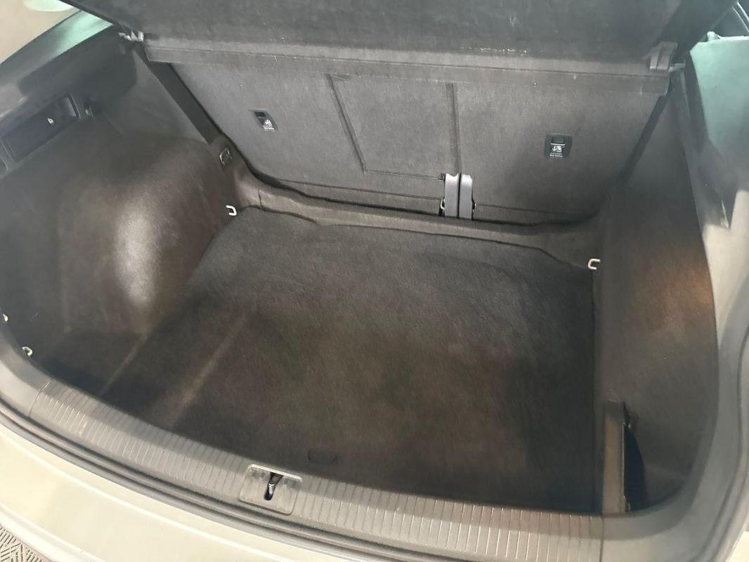 Volkswagen Tiguan - Photo 32