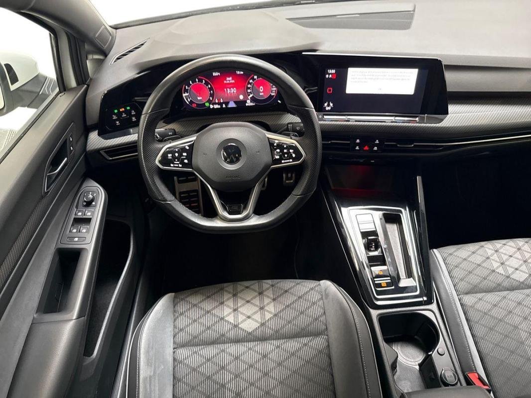 Volkswagen Golf - Photo 24