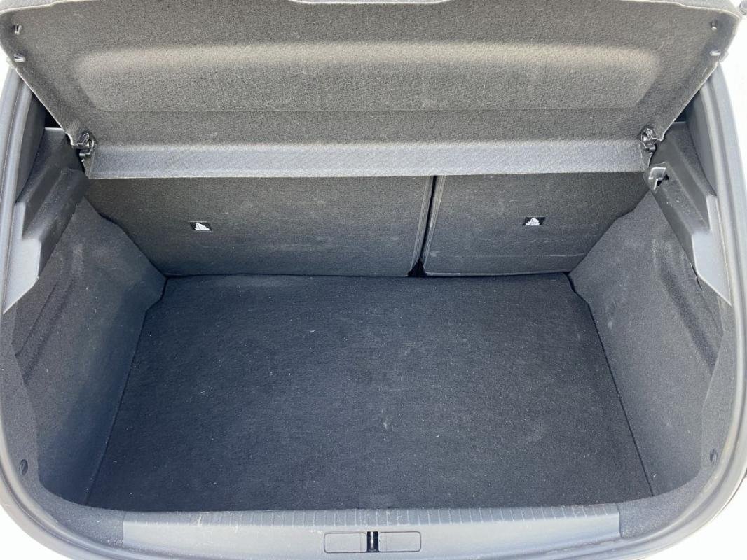 Peugeot 208 - Photo 14