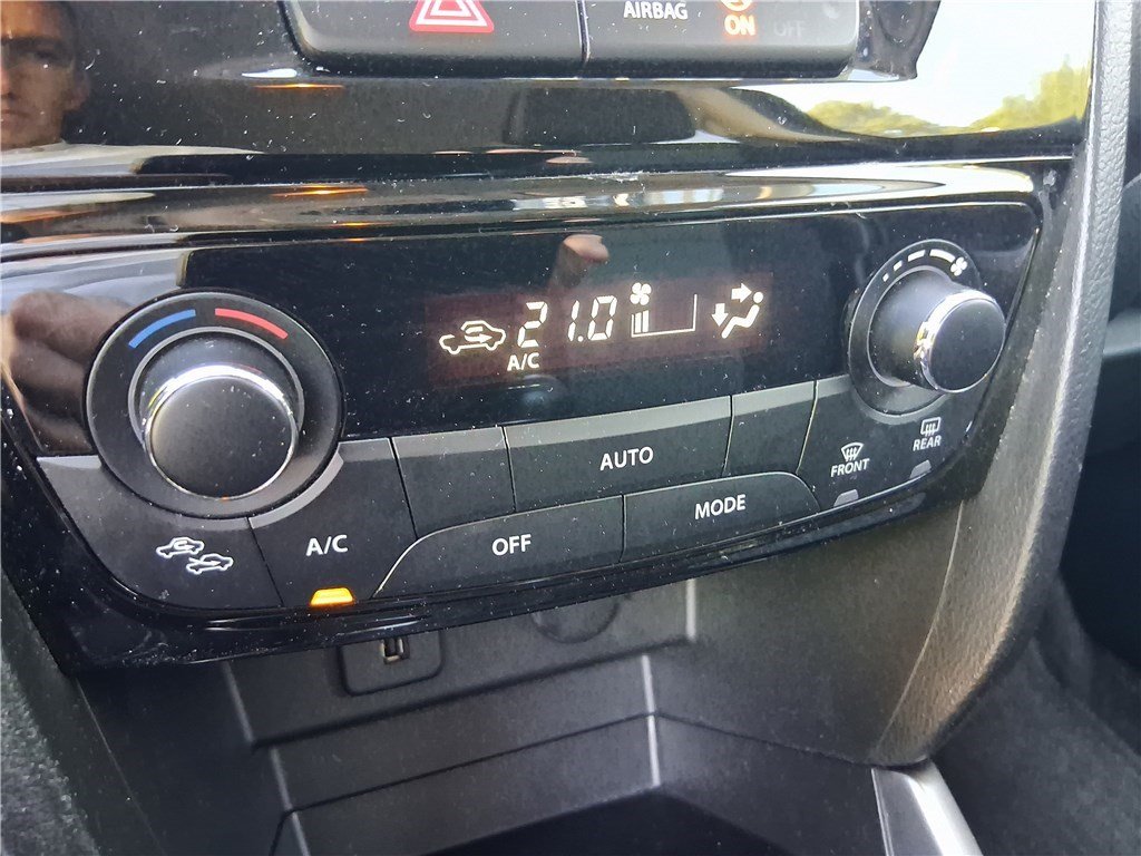 Suzuki Vitara - Photo 11