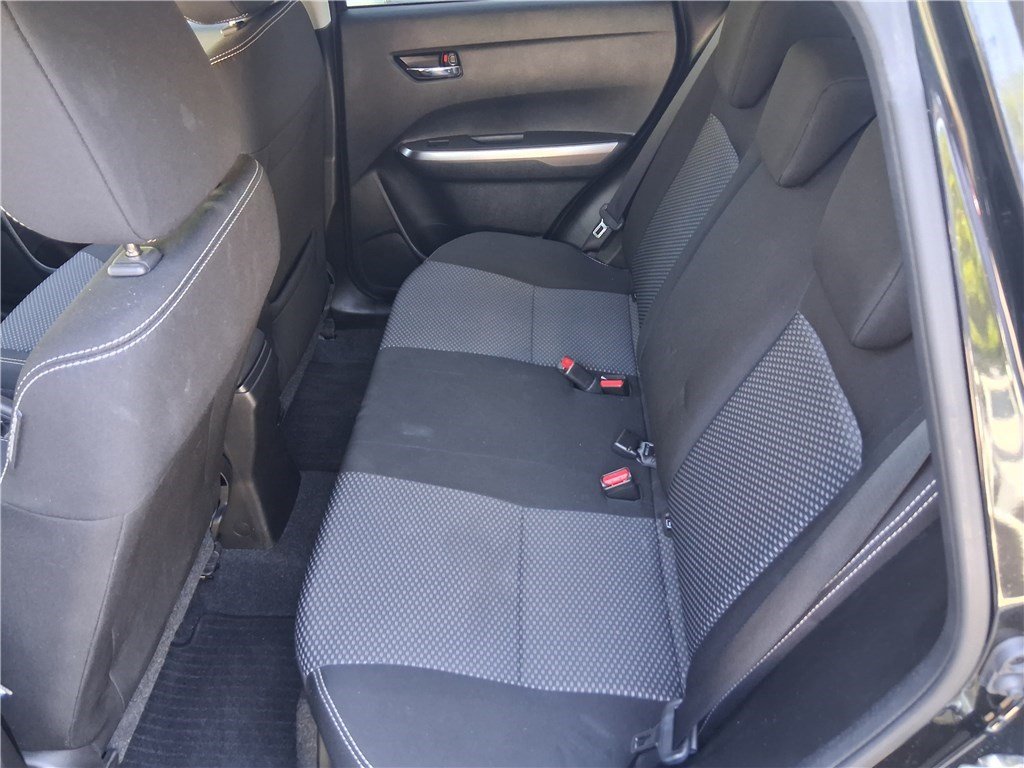 Suzuki Vitara - Photo 13