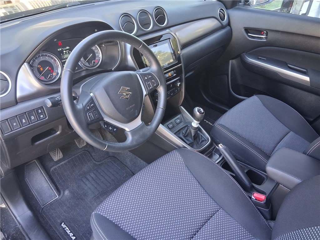 Suzuki Vitara - Photo 7