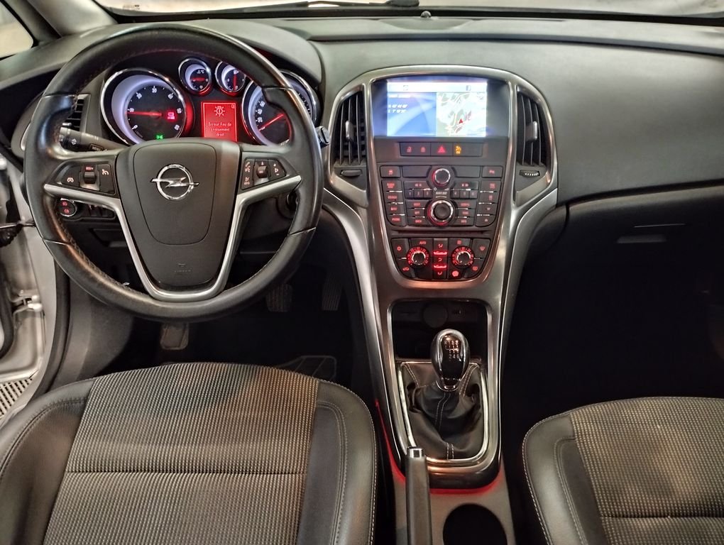 Opel Astra - Photo 3