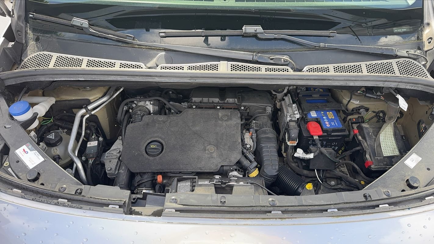 Peugeot Rifter - Photo 15