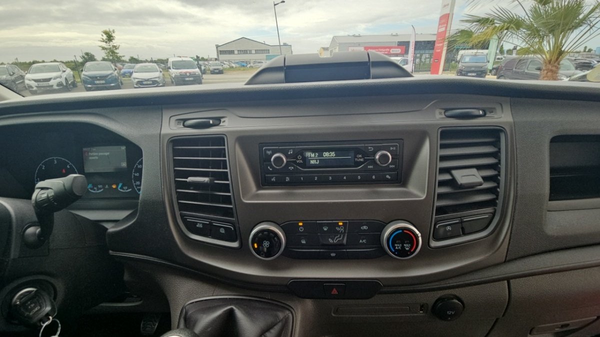 Ford Transit - Photo 12