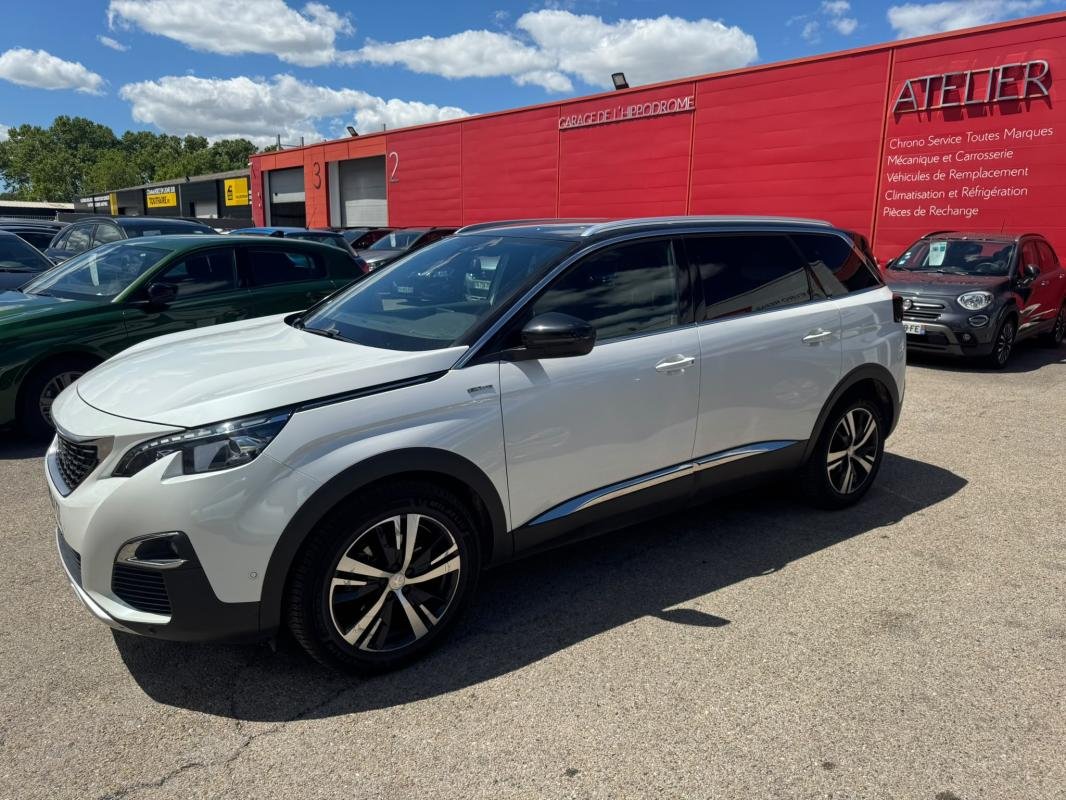 Peugeot 5008 - Photo 1