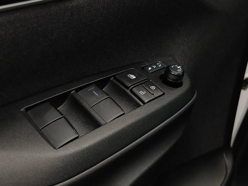 Toyota Yaris - Photo 15