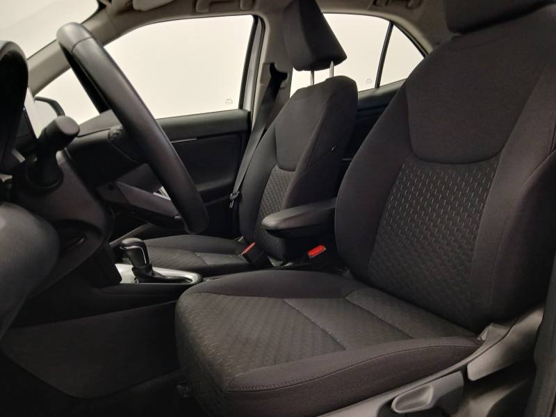 Toyota Yaris - Photo 16