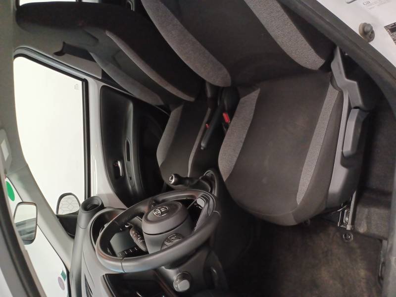 Toyota aygo x - Photo 10