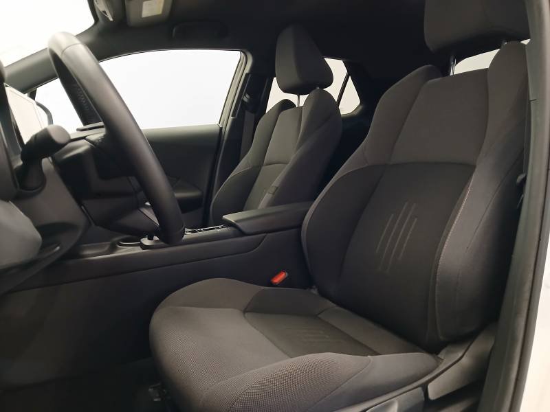 Toyota C-HR - Photo 16