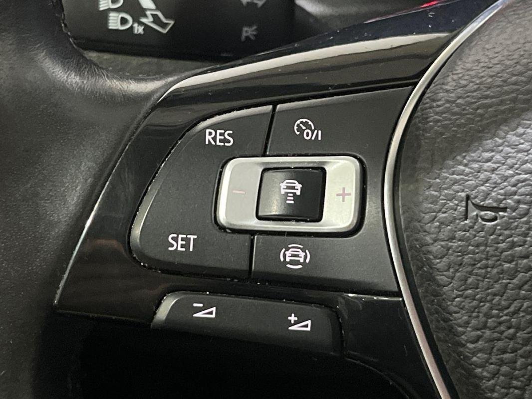 Volkswagen T-Roc - Photo 21